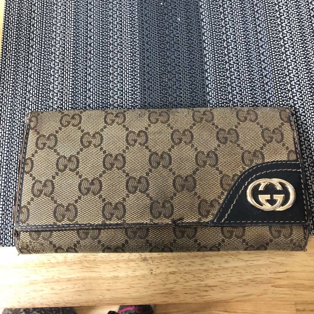 Authentic Gucci Wallet